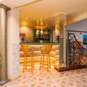 Crystal Hotel Varese